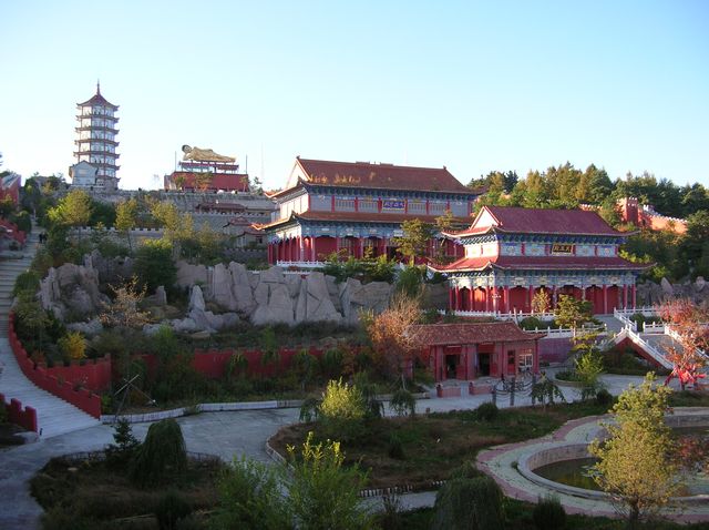 Монастырь Лин Бао