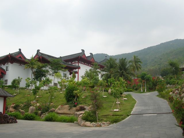 Буддийский монастырь в парке Наньшань. Хайнань