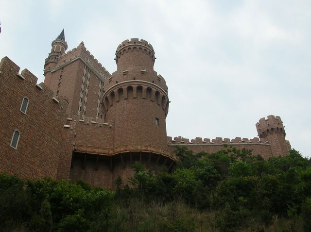 Замок в средневековом стиле. Город Далянь.