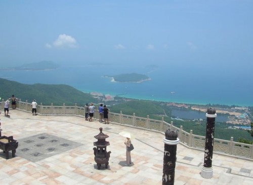 Вид на бухту Ялунвань. Хайнань