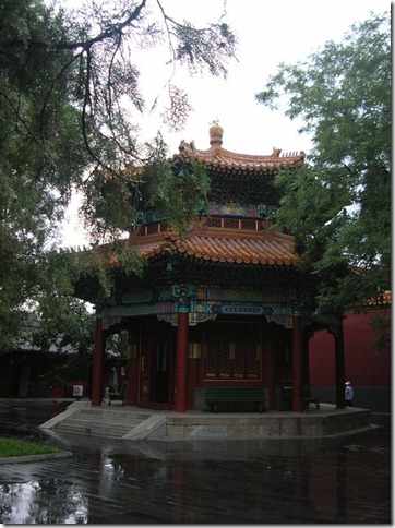 Беседка в храме Юнхэгун. Пекин