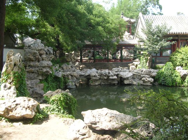 Уголок для отдыха в парке Бэйхай г. Пекин