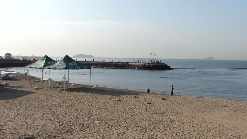 Пляж Синхай ранним утром. Далянь
