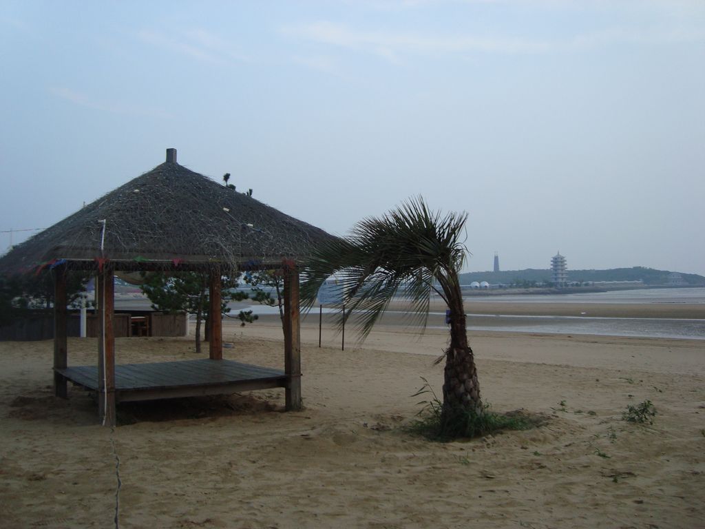 Беседка на пляже Жушаня
