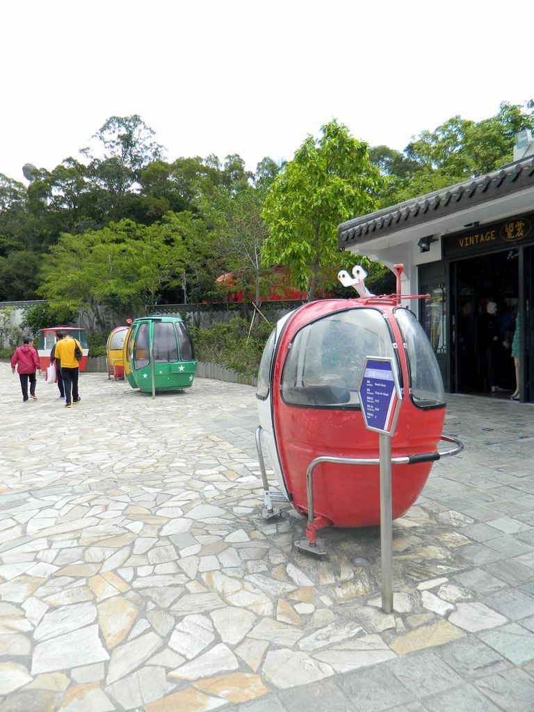 Выставка кабинок с канатных дорог разных стран. Гонконг