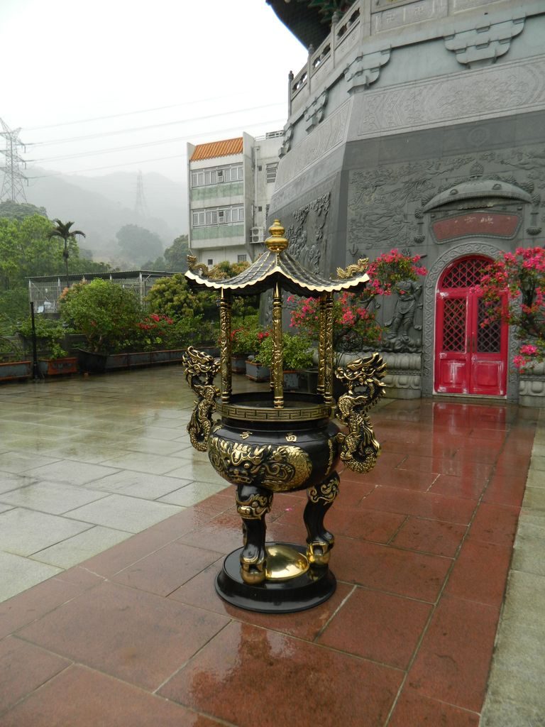 монастырь в Гонконге