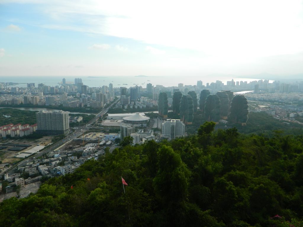Вид на город Санья с парка