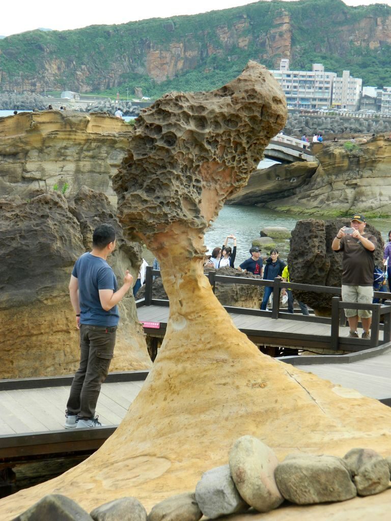 Камень "Голова королевы" в геопарке Тайваня