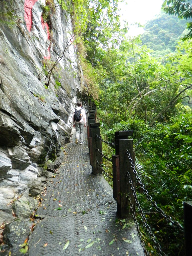 Дорога к Changuang Temple Bell Tower в Тароко, Тайвань