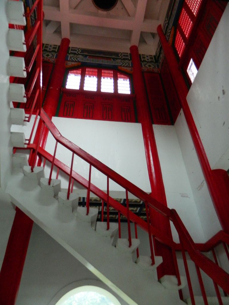 Внутри Changuang Temple Bell Tower, Тароко