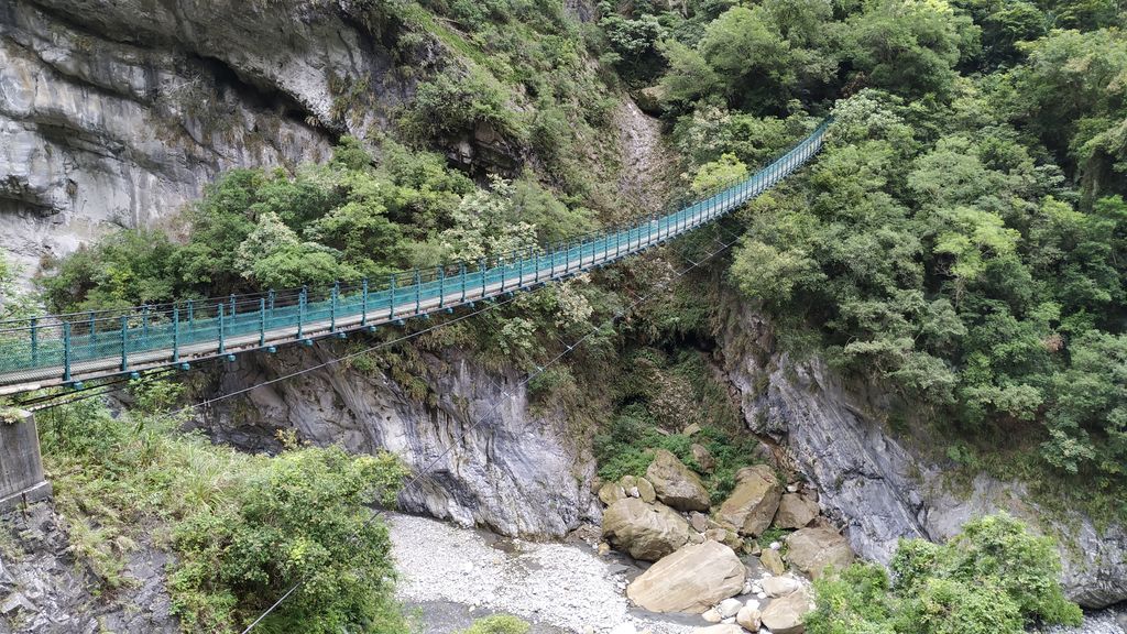 Zhuilu Suspension Bridge в ущелье Тароко, Тайвань